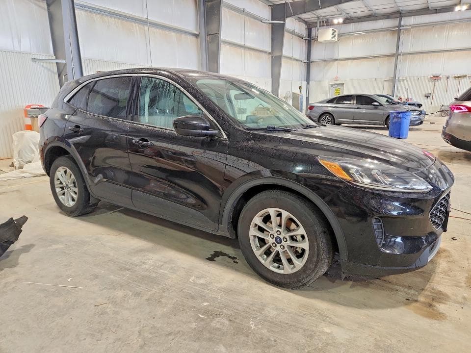 2020 FORD ESCAPE SE 4