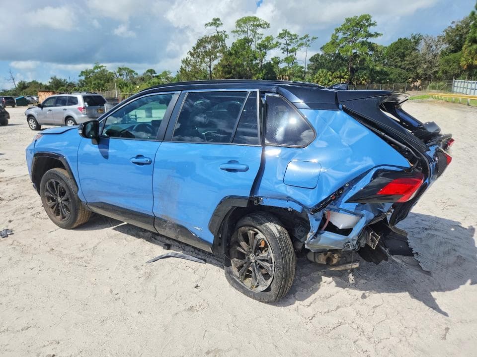 2023 TOYOTA RAV4 XSE 2