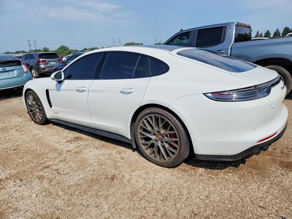 2022 PORSCHE PANAMERA GTS 2