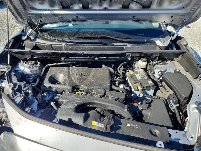 2019 TOYOTA RAV4 XLE 12