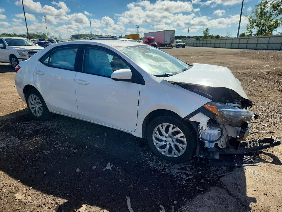 2019 TOYOTA COROLLA LE 4