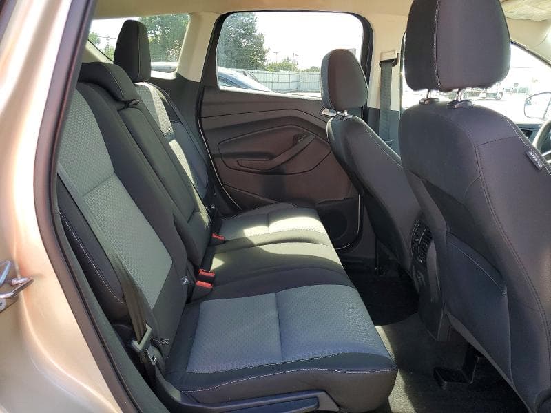 2017 FORD ESCAPE SE 11