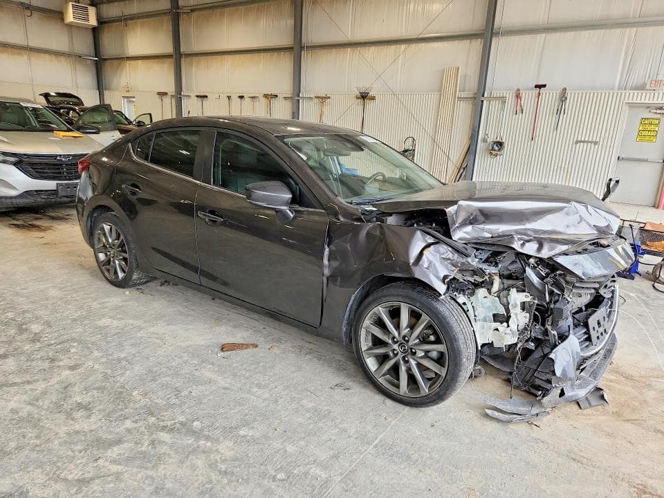 2018 MAZDA 3 TOURING 4