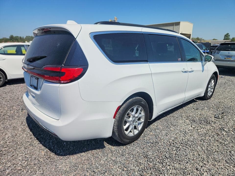 2022 CHRYSLER PACIFICA TOURING L 3