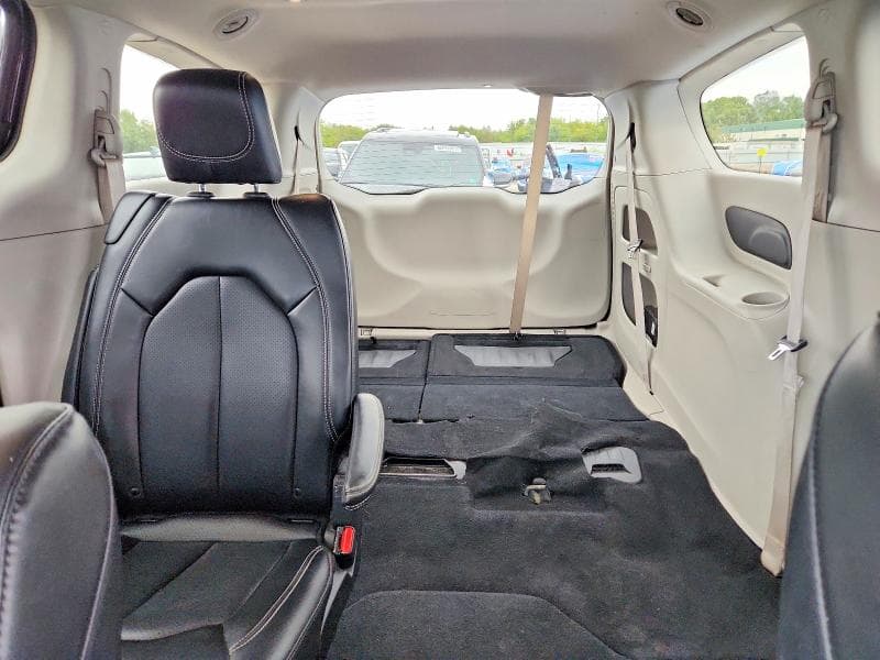 2024 CHRYSLER PACIFICA TOURING L 10