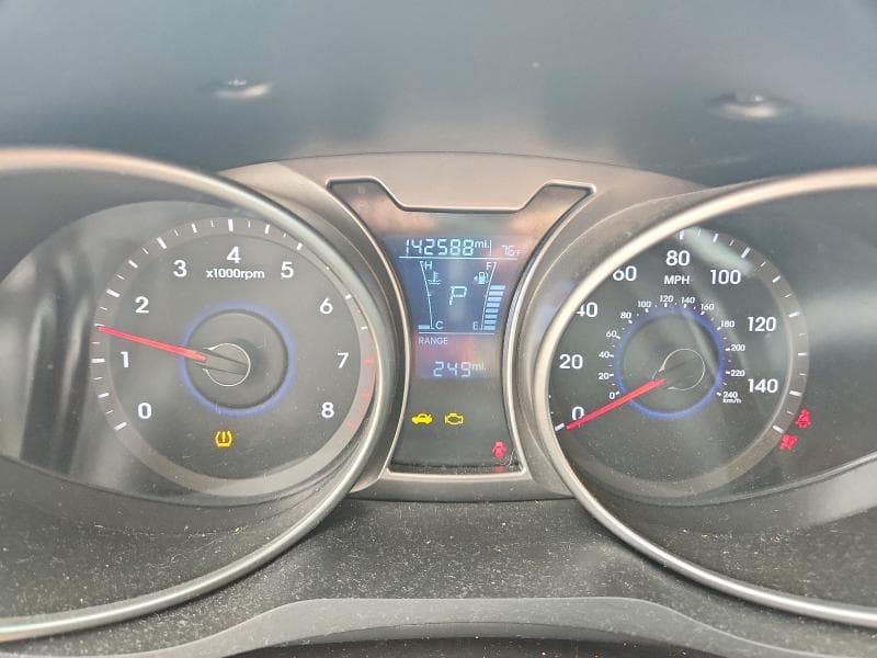 2017 HYUNDAI VELOSTER BASE 9