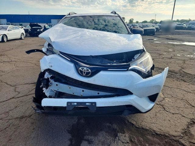 2018 TOYOTA RAV4 LE 5
