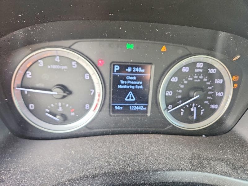 2019 HYUNDAI SONATA SE 9