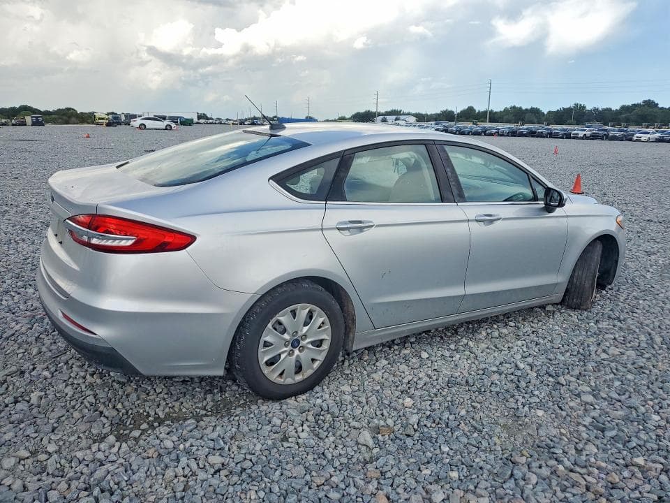 2019 FORD FUSION S 3