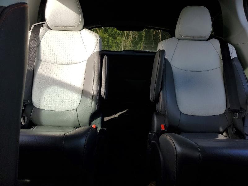 2022 TOYOTA SIENNA LE 10