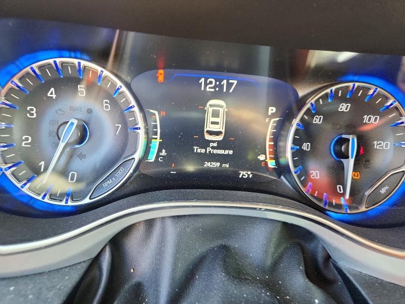 2025 CHRYSLER PACIFICA LIMITED 9