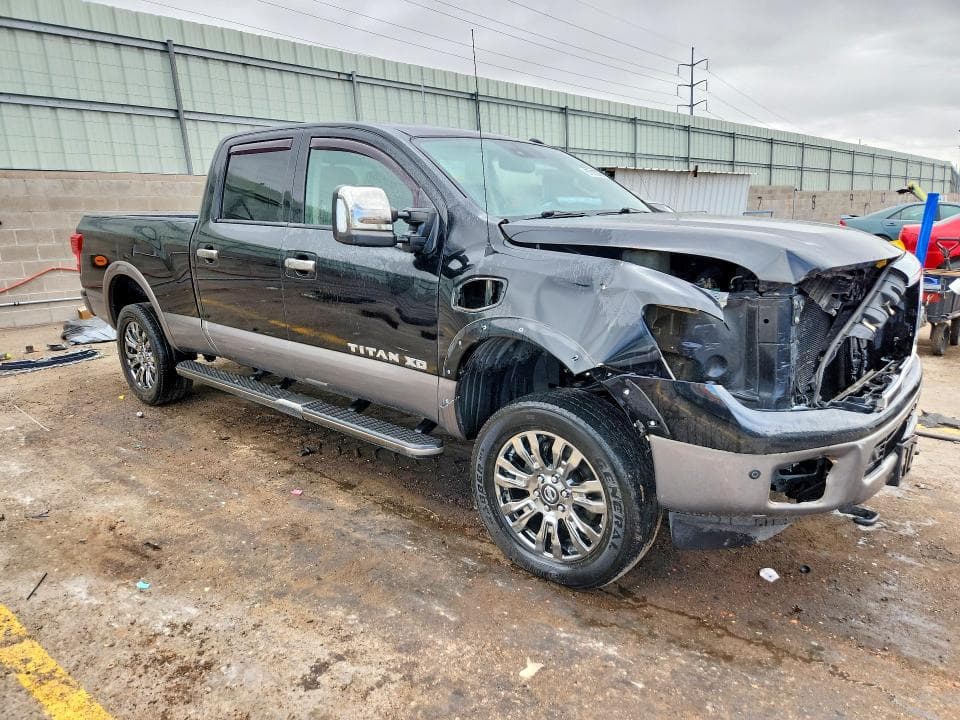 2017 NISSAN TITAN XD PLATINUM RESERVE 4