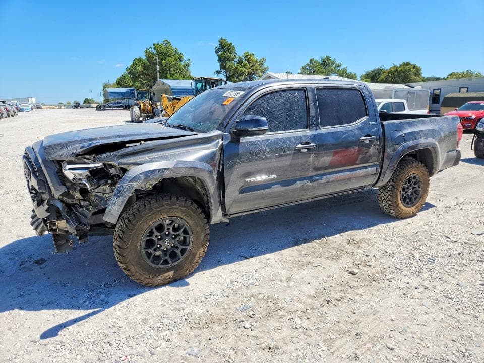 2022 TOYOTA TACOMA SR5 V6