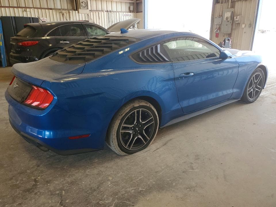 2021 FORD MUSTANG 3