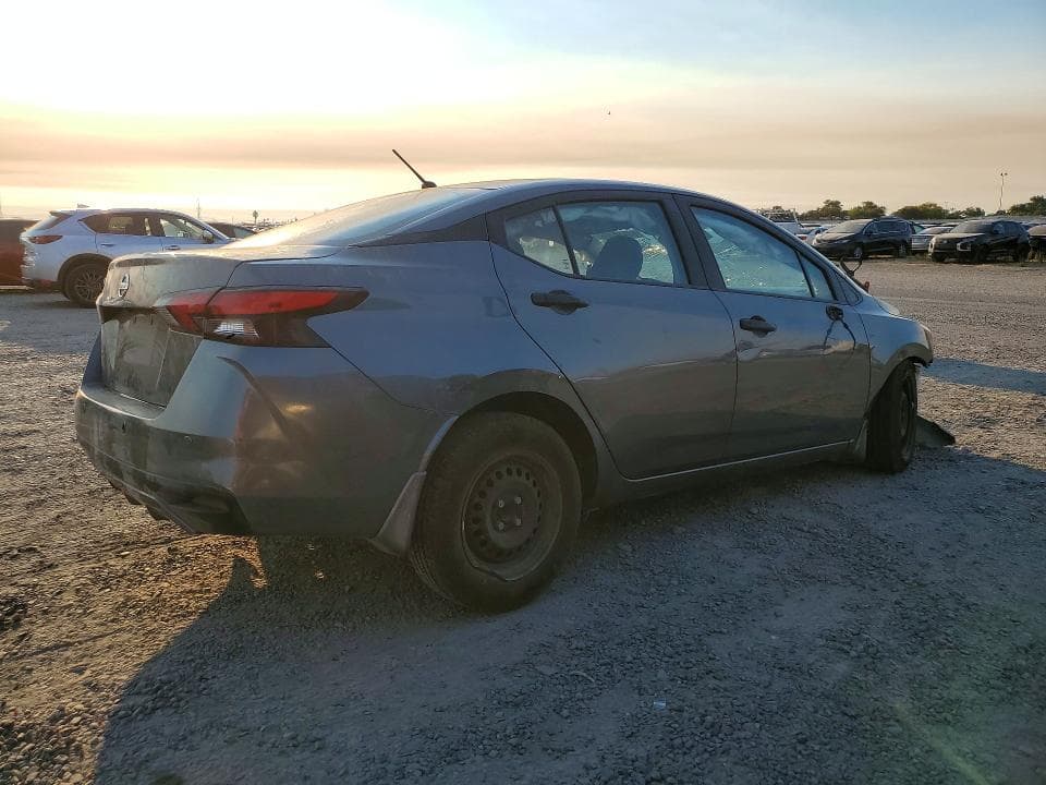 2020 NISSAN VERSA S 3
