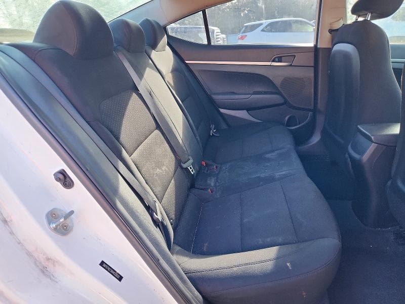 2019 HYUNDAI ELANTRA SE 10