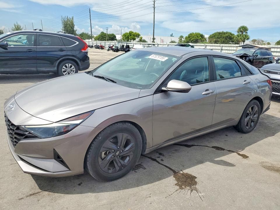 2023 HYUNDAI ELANTRA SEL - 1