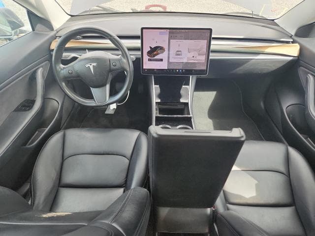 2018 TESLA MODEL 3 8