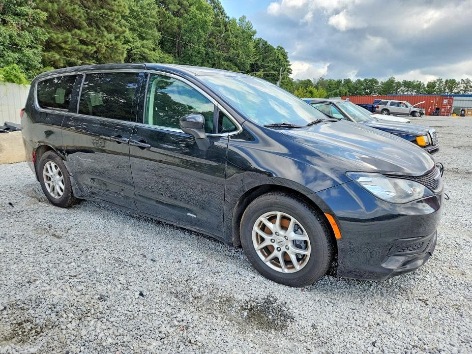 2022 CHRYSLER VOYAGER LX 4