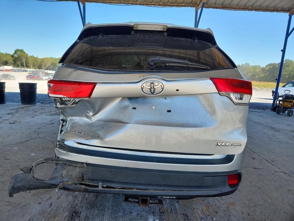 2017 TOYOTA HIGHLANDER XLE 6