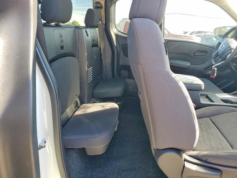 2024 NISSAN FRONTIER S 10