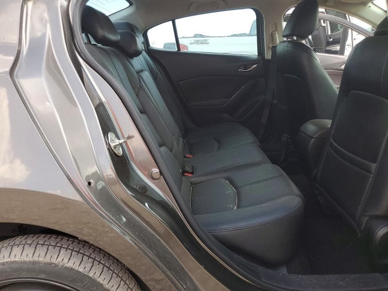 2018 MAZDA 3 TOURING 10