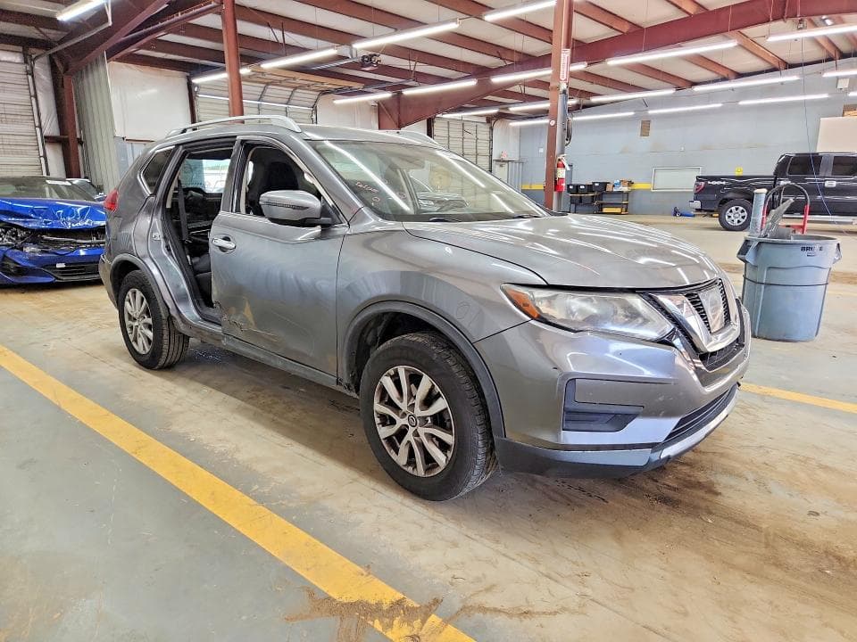 2017 NISSAN ROGUE SV 4