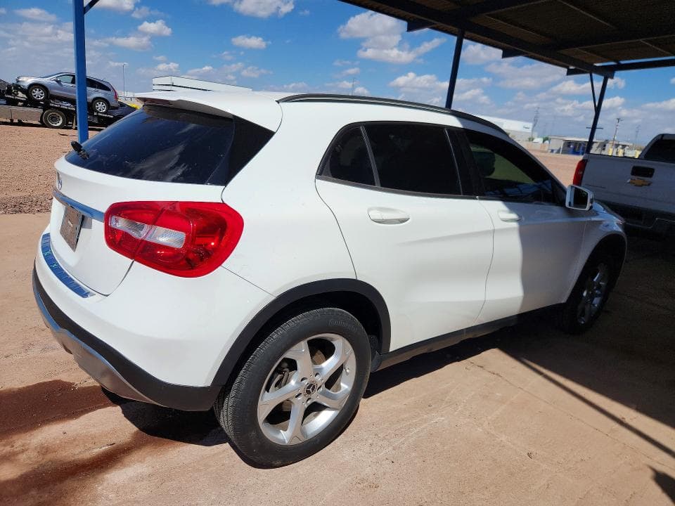 2019 MERCEDES-BENZ GLA 250 3