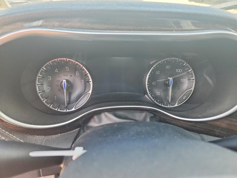 2022 CHRYSLER PACIFICA LIMITED 9