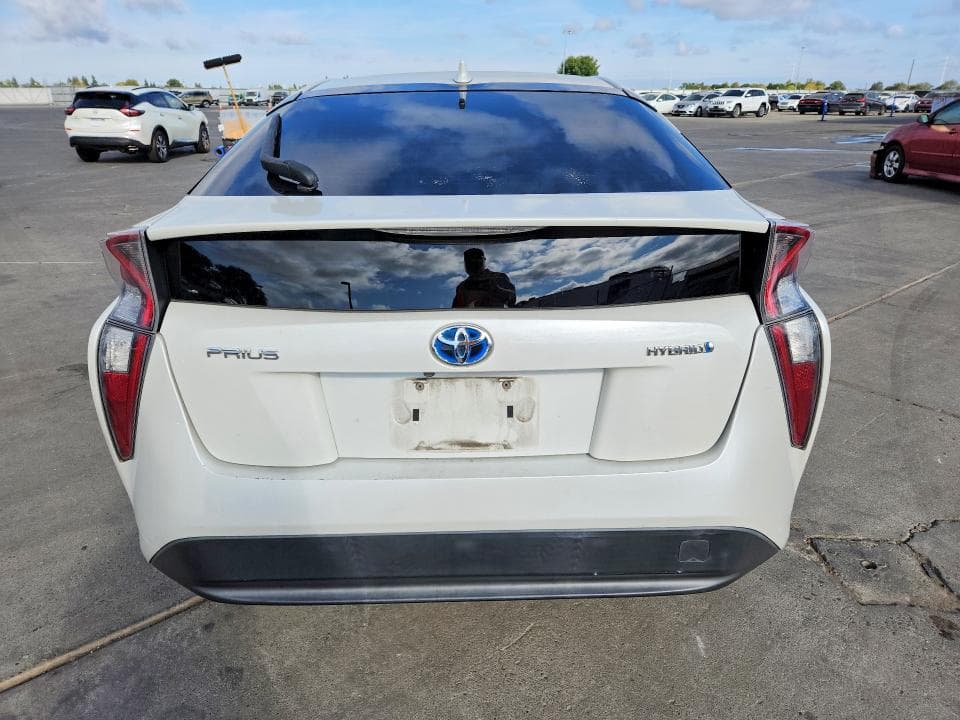 2017 TOYOTA PRIUS TWO 6