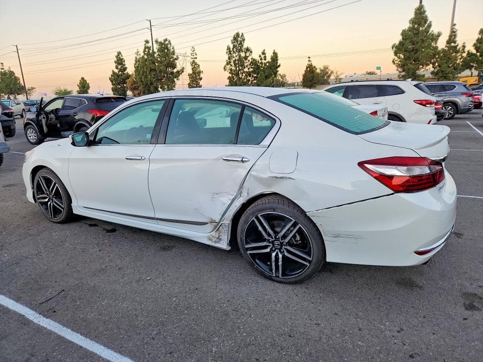 2017 HONDA ACCORD SPORT 2