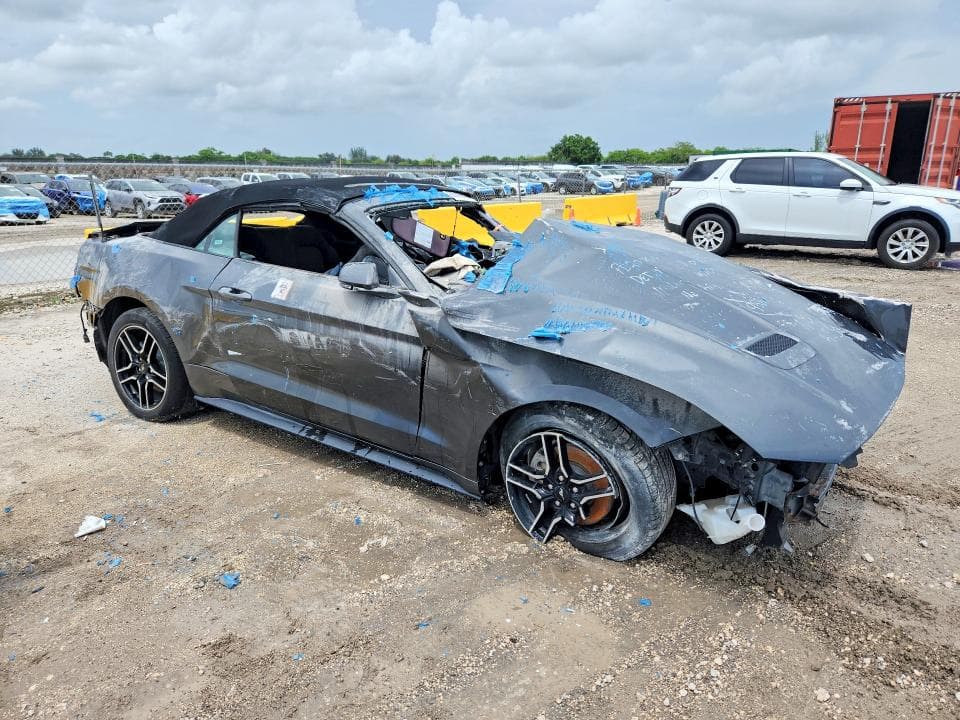 2020 FORD MUSTANG 4