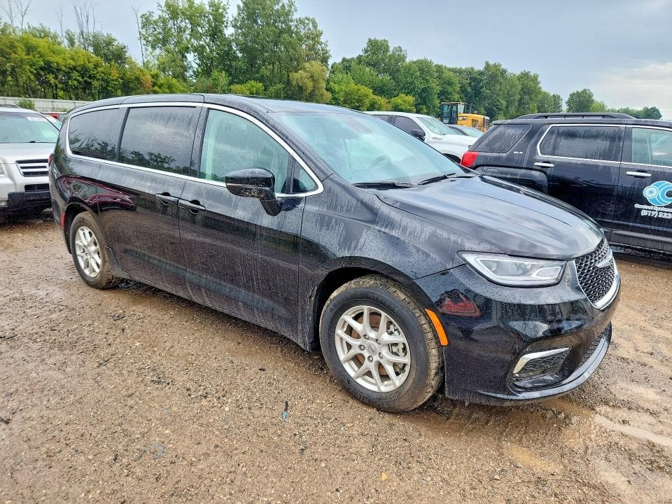 2024 CHRYSLER PACIFICA TOURING L 4