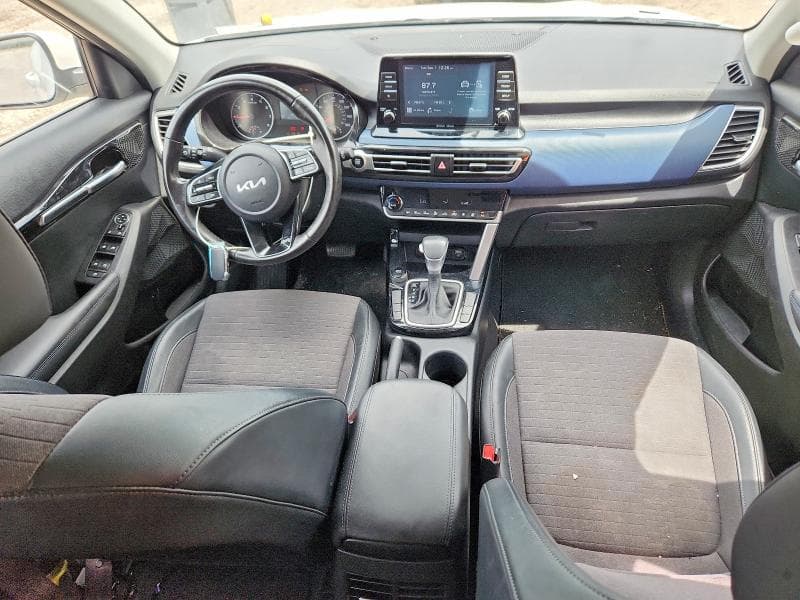 2023 KIA SELTOS S 8