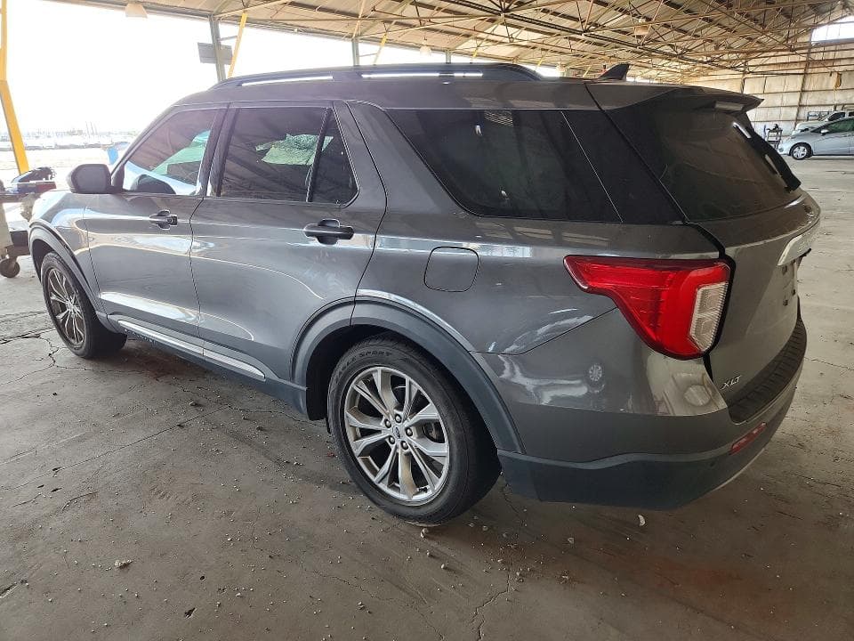 2021 FORD EXPLORER XLT 2