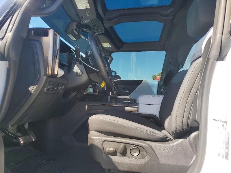 2024 GMC HUMMER SUV 2X 7