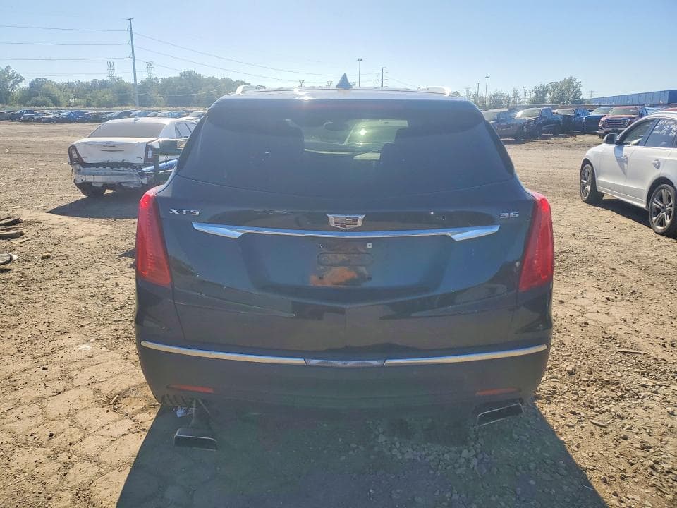 2017 CADILLAC XT5 LUXURY 6