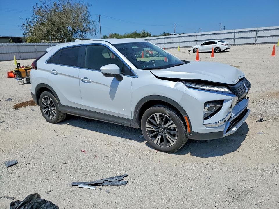 2025 MITSUBISHI ECLIPSE CROSS SE 4