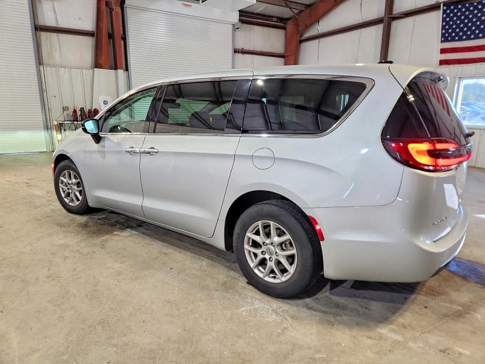 2024 CHRYSLER PACIFICA TOURING L 2