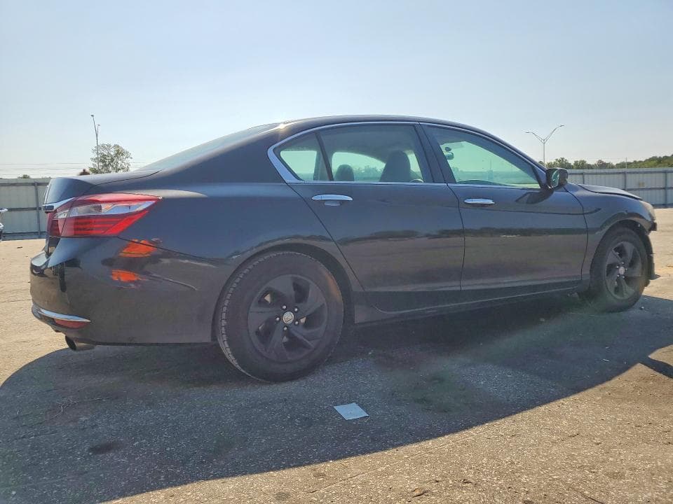2017 HONDA ACCORD LX 3