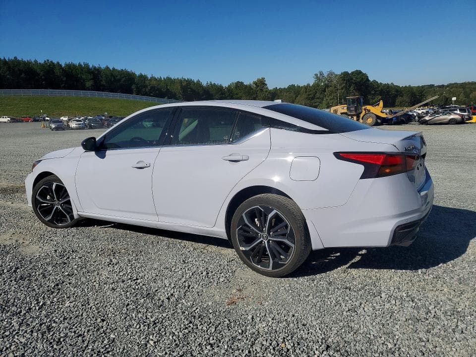 2024 NISSAN ALTIMA SR 2