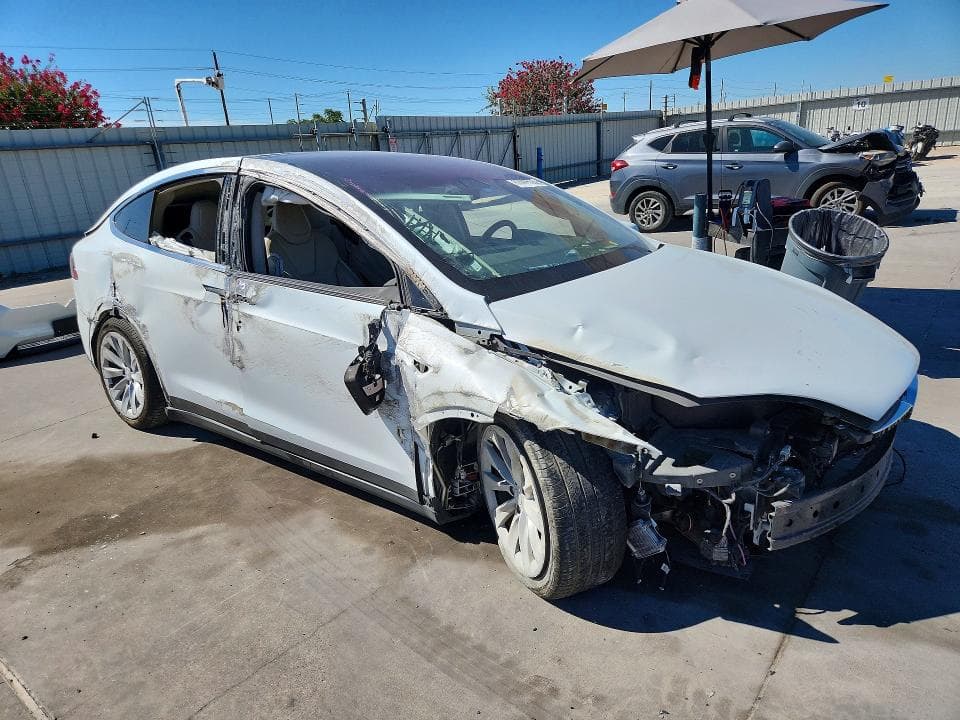 2018 TESLA MODEL X 4