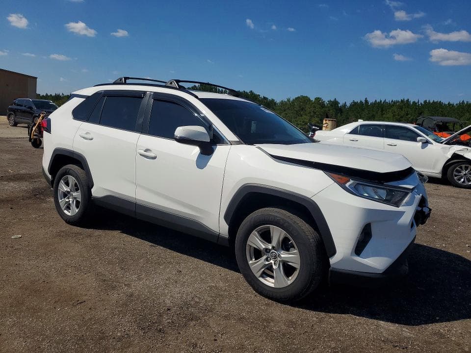 2019 TOYOTA RAV4 XLE 4