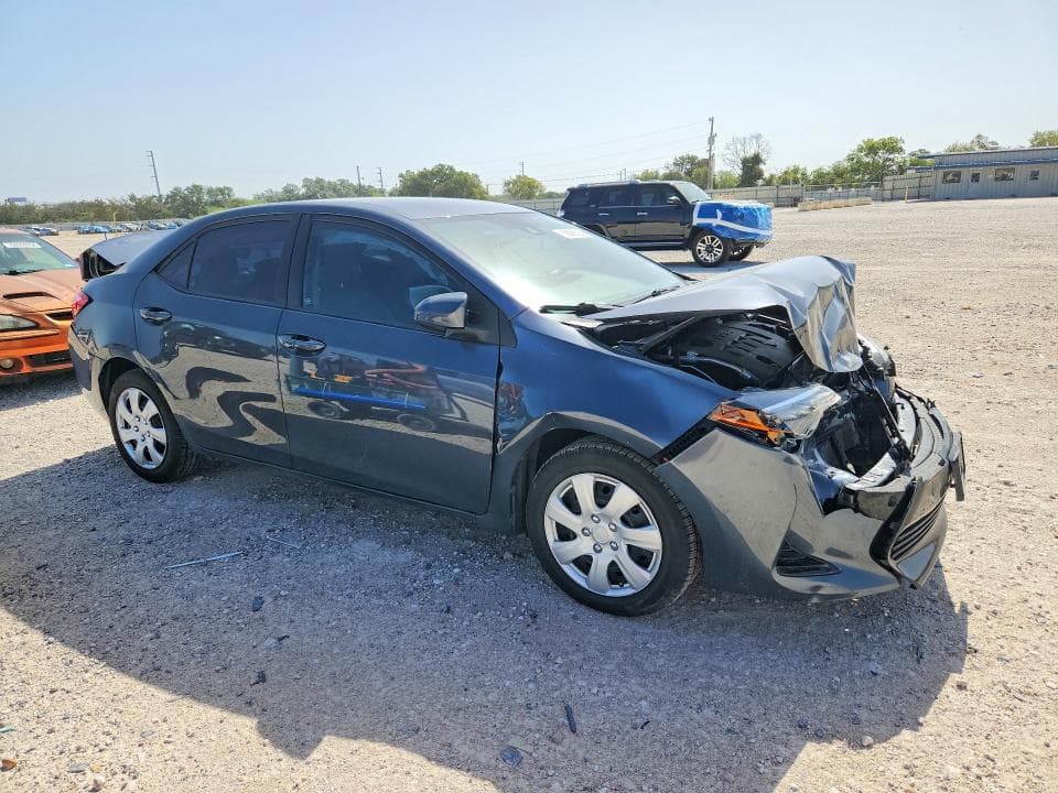 2017 TOYOTA COROLLA LE 4