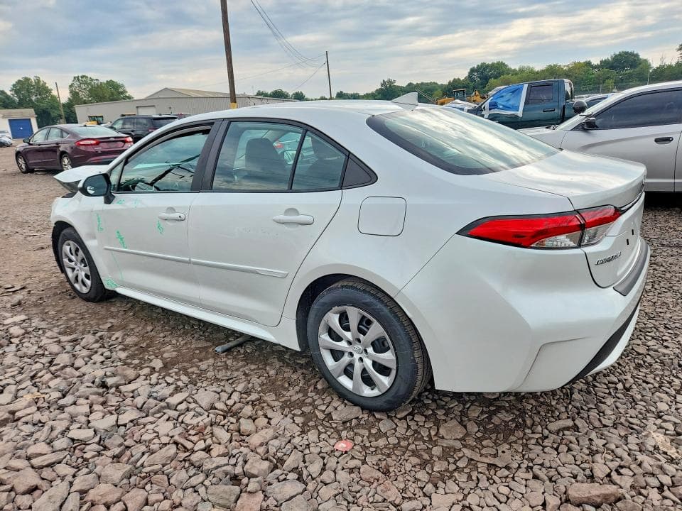 2022 TOYOTA COROLLA LE 2