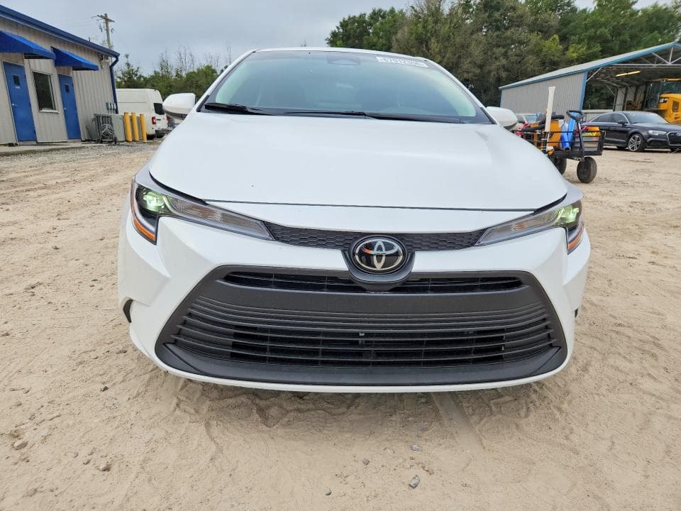 2026 TOYOTA COROLLA LE 5