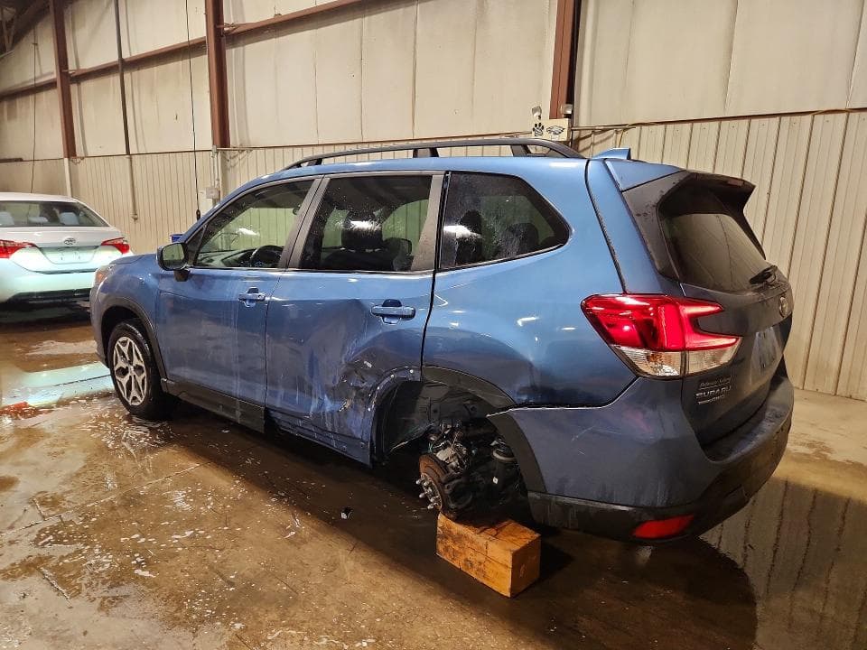 2022 SUBARU FORESTER PREMIUM 2