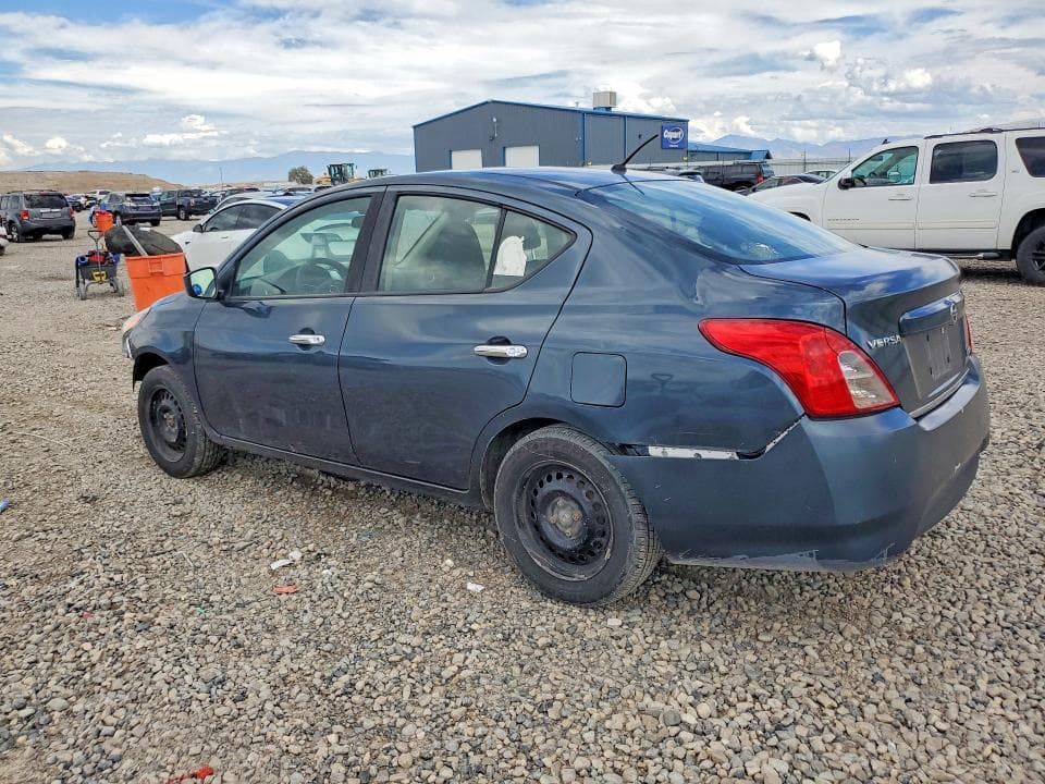 2017 NISSAN VERSA 1.6 SV 2