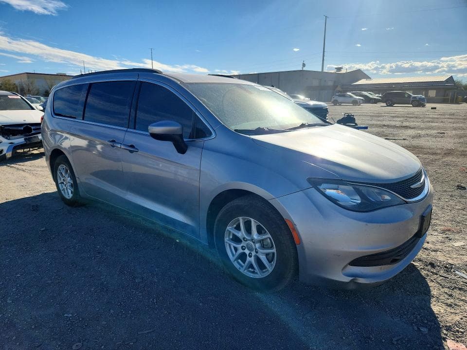 2020 CHRYSLER VOYAGER LXI 4
