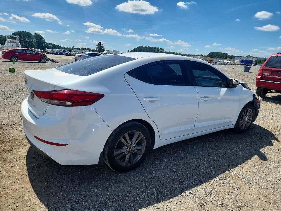 2017 HYUNDAI ELANTRA SE 3